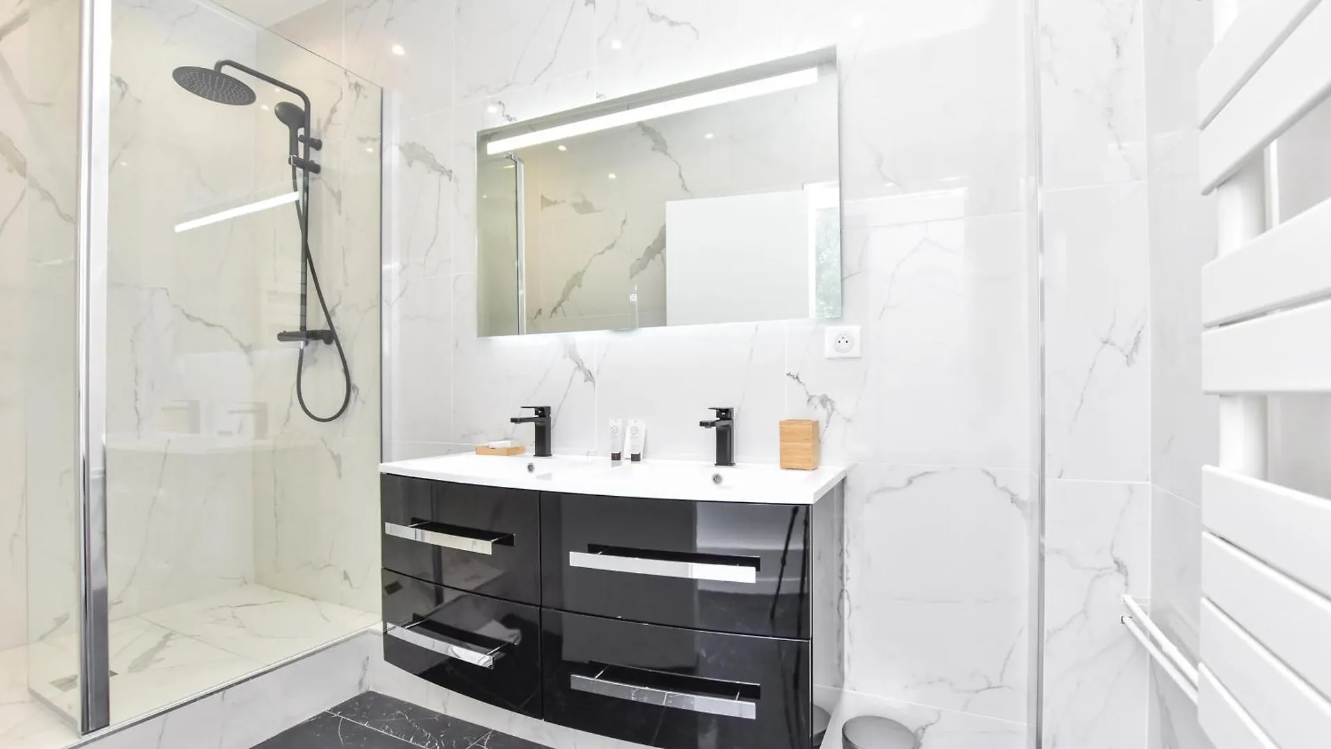 Authentic Apartment - 1Br-6P - Saint-Fargeau Paris